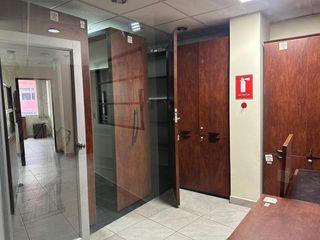 Foto 30 de REPÚBLICA DEL SALVADOR EDIFICIO CORPORATIVO ARRIENDO OFICINA 350,58m2