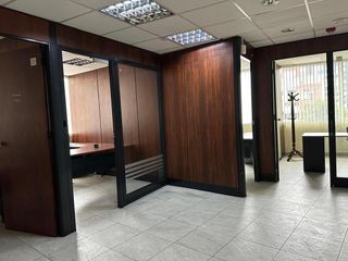 Foto 44 de REPÚBLICA DEL SALVADOR EDIFICIO CORPORATIVO ARRIENDO OFICINA 350,58m2