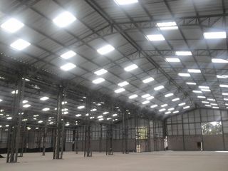 Foto 3 de Se alquila bodega 2950m2 - Norte de Quito - En Complejo