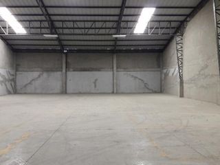 Foto 3 de Se alquila excelente bodega en complejo 540m2 Duran.