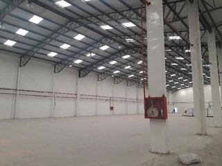 Foto 3 de Se alquila bodega 5000m2 - Quito - ALFA Bienes Raíces