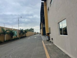 Foto 8 de Ofibodega en alquiler 1.200m²-Dentro de Parque Industrial, Vía Durán-Tambo