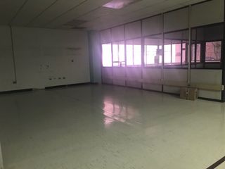 Foto 3 de AMPLIA OFICINA EN ALQUILER 1.000M2 - SUR DE GUAYAQUIL.