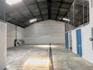 Foto 1 de ALQUILER BODEGA INDEPENDIENTE 510M2 NORTE DE QUITO.