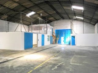 Foto 2 de ALQUILER BODEGA INDEPENDIENTE 510M2 NORTE DE QUITO.