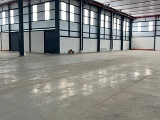 Foto 3 de En alquiler bodega 1.000m² - en Centro logístico - Cuenca, Prov. Azuay