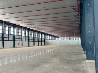 Foto 2 de En alquiler bodega 1.000m² - en Centro logístico - Cuenca, Prov. Azuay