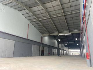 Foto 4 de Alquiler bodega industrial 460m2 en complejo - Vía Durán- Tambo