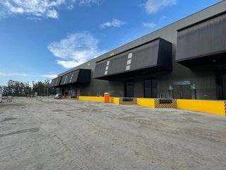 Foto 1 de En alquiler - Venta Ofibodega 2210m2-dentro de Parque industrial Pifo Quito