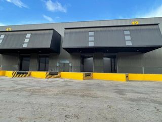 Foto 5 de En alquiler - Venta Ofibodega 2210m2-dentro de Parque industrial Pifo Quito