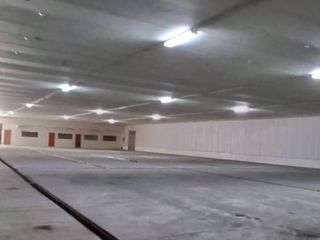 Foto 1 de VENTA COMPLEJO BODEGA 12.450M2 CON CÁMARA DE FRIO Y OFICINAS GUAYAQUIL