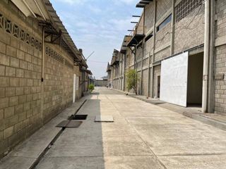 Foto 11 de VENTA COMPLEJO BODEGA 12.450M2 CON CÁMARA DE FRIO Y OFICINAS GUAYAQUIL