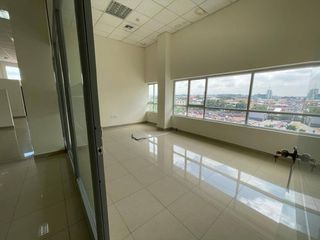 Foto 3 de EN ALQUILER OFICINA 313.23M2- PARQUE EMPRESARIAL COLÓN- NORTE DE GYE