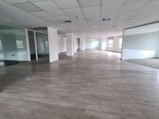 Foto 2 de OFICINA EN ALQUILER 549 M2- PARQUE EMPRESARIAL COLÓN- NORTE DE GYE