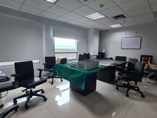 Foto 3 de OFICINA EN ALQUILER 238 M2- PARQUE EMPRESARIAL COLÓN- NORTE DE GYE