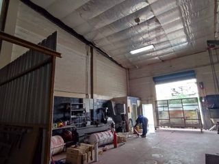 Foto 3 de VENTA OFIBODEGA 400M2- PARQUE CALIFORNIA- VÍA A DAULE- GUAYAQUIL