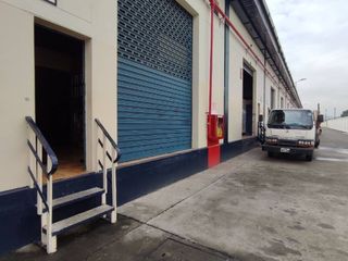 Foto 6 de VENTA OFIBODEGA 400M2- PARQUE CALIFORNIA- VÍA A DAULE- GUAYAQUIL