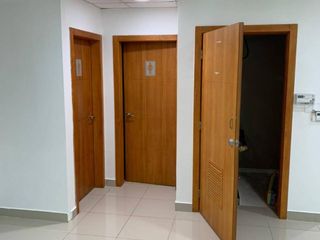 Foto 11 de EN ALQUILER OFICINA 235 M2 - CORPORATIVO DEL PARQUE EMPRESARIAL COLÓN - GYE