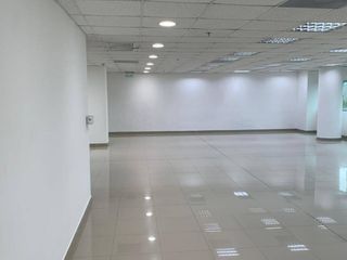 Foto 6 de EN ALQUILER OFICINA 235 M2 - CORPORATIVO DEL PARQUE EMPRESARIAL COLÓN - GYE