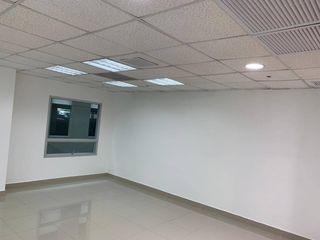 Foto 3 de EN ALQUILER OFICINA 235 M2 - CORPORATIVO DEL PARQUE EMPRESARIAL COLÓN - GYE