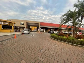Foto 1 de Ideal para inversionistas! Venta Local C. C Oasis - Av. Terminal Terrestre
