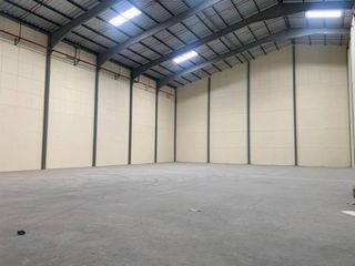 Foto 2 de ALQUILER BODEGA INDUSTRIAL 1440M2 - EN COMPLEJO - DURÁN