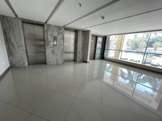 Foto 3 de EN ALQUILER OFICINA 525.77m2- PARQUE EMPRESARIAL COLÓN- NORTE DE GYE
