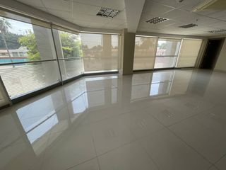 Foto 1 de EN ALQUILER OFICINA 525.77m2- PARQUE EMPRESARIAL COLÓN- NORTE DE GYE