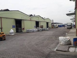Foto 1 de EN ALQUILER BODEGA 836.80M2- COMPLEJO BODEGUERO- VIA DURÁN BABAHOYO