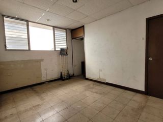 Foto 17 de Alquiler LOCAL COMERCIAL ESQUINERO, 2 plantas - 456,70M2- URDESA CENTRAL
