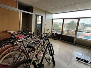 Foto 16 de Alquiler LOCAL COMERCIAL ESQUINERO, 2 plantas - 456,70M2- URDESA CENTRAL