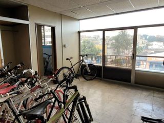 Foto 15 de Alquiler LOCAL COMERCIAL ESQUINERO, 2 plantas - 456,70M2- URDESA CENTRAL