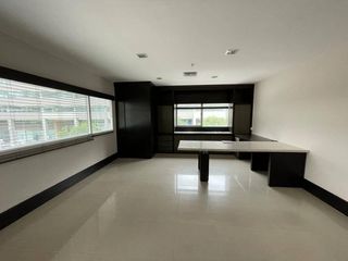 Foto 5 de OFICINA AMOBLADA EN ALQUILER 150M2, PARQUE EMPRESARIAL COLON, NORTE GYE