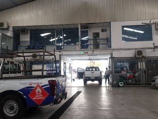 Foto 1 de En venta propiedad comercial 1250m2- Local con bodegas - Vía a Daule