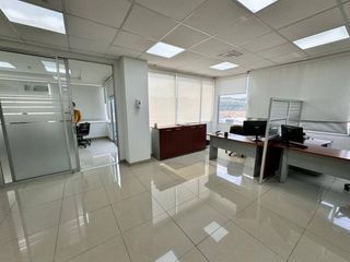 Foto 3 de Oficina en Alquiler 57m2- Av. León Febres Cordero, Edif. River Plaza