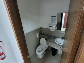 Foto 8 de Oficina alquiler 49m2, Edif. River Plaza- Av. León Febres Cordero