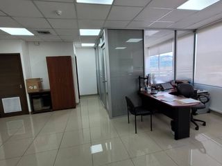 Foto 6 de Oficina alquiler 49m2, Edif. River Plaza- Av. León Febres Cordero