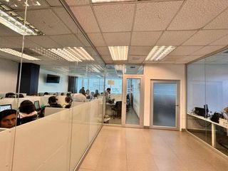 Foto 1 de Oficina en alquiler 260m² - Planta alta - Av. Juan Tanca Marengo -Guayaquil