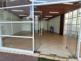 Foto 5 de Local comercial en alquiler 400m²- Av. francisco de Orellana, Guayaquil