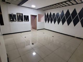 Foto 3 de Local comercial en alquiler 400m²- Av. francisco de Orellana, Guayaquil