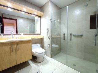 Foto 19 de Arriendo departamento de 170 m2 con balcón en el Quito Tenis