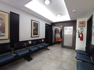 Foto 1 de CONSULTORIO MEDICO 60M2 CERCA DEL HOSPITAL METROPOLITANO