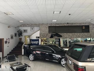 Foto 1 de EN RENTA LOCAL COMERCIAL O SHOWROOM DE 2036M2, IÑAQUITO, QUITO