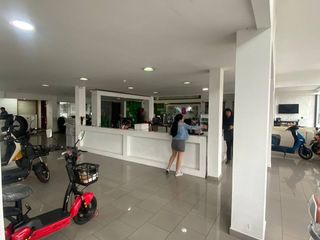 Foto 12 de ALQUILER LOCAL COMERCIAL O SHOWROOM, 1634M2, AV. 6 DE DICIEMBRE, QUITO