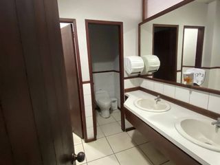 Foto 17 de ALQUILER LOCAL COMERCIAL O SHOWROOM, 1634M2, AV. 6 DE DICIEMBRE, QUITO