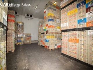 Foto 2 de Se alquila propiedad industrial con Cámaras de Frío 96m2 - Norte de Quito