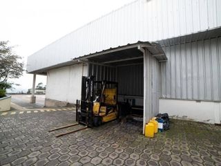 Foto 3 de Se alquila propiedad industrial con Cámaras de Frío 96m2 - Norte de Quito