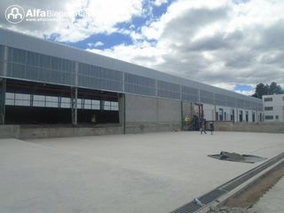 Foto 1 de Se alquila Excelente bodega por estrenar - 2900m2 -Quito Sur
