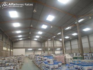 Foto 3 de Excelente bodega en alquiler - 1725m2 - Quito