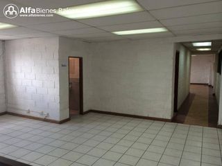 Foto 4 de COMPLEJO DE BODEGA EN ALQUILER 3550M2 - NORTE DE QUITO.